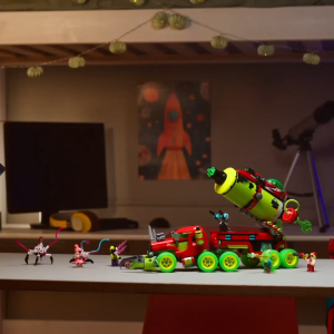 LEGO DREAMZzz 71499 Mateos Spray Paint Truck (929 Pieces)