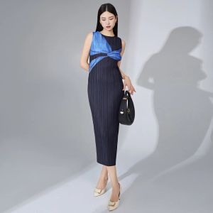 连衣裙长款高级感气质无袖印花时尚优雅百搭一步裙圆领褶皱裙子夏