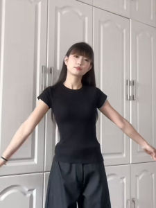 MosesQueen Queen Round Neck Short Sleeve T-Shirt: A Stylish and Comfortable Women's Slim Fit Summer New Style Printed Casual Cotton Blend Top