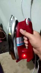 [10ตัว] 4 สี international เตารีดไฟฟ้า 3.5 ปอนด์ รุ่น SD-355 ด้ามสี ( ดำ/แดง/เขียว/น้ำเงิน).  PB99