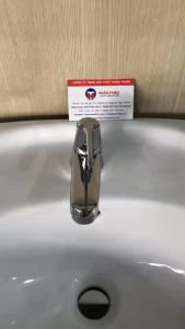 Vòi lavabo Vòi chậu rửa mặt lạnh Inax LFV-17 chính hãng Bảo hành 2 năm