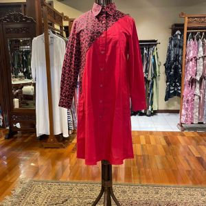 Windy Tunik Katun by Dian Pelangi LIMITED EDITION Blouse Baju Atasan Kemeja Blus Outfit OOTD Kerja Kantor Casual Formal Pesta Pernikahan Kondangan Wanita Hijaber Cantik Anggun Modis Modern Elegan Mewah Model Korea Terbaru Motif Batik Cap Kekinian