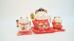 Kucing Cina Maneki Neko / Kucing Hoki Tenaga Panel Surya Solar / Patung Kucing Keberuntungan / Kucing Hoki Surya 5\"