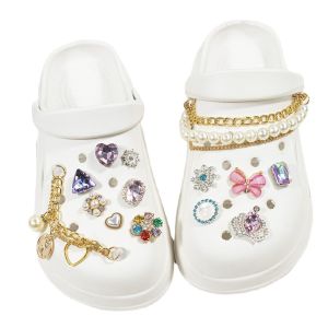 Crocs Jibbilz รองเท้าประดับเพชรคริสตัลเครื่องประดับ DIY ห่วงโซ่รองเท้าหัวเข็มขัดรองเท้ารองเท้ารองเท้าอุดตันสำหรับตกแต่ง Crocs