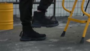 Protective Safety Shoes Men Indestructible Steel Toe Work Shoes Anti-Smash Anti-puncture Safety Work Boots Breathable High Top