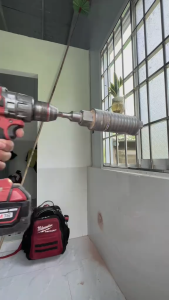 Mũi khoan rút lõi XÁM SỊN chống kẹt phi(56-63)mm kết hợp chân chuyển đen nguyên khối có định tâm dài 18cm28cm