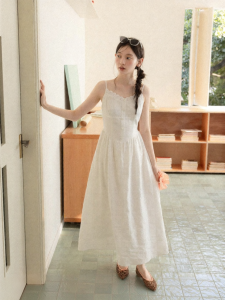 Cantonstory | French Lace White A-Line Slimming Dress