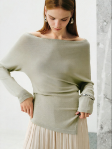 Slanted Shoulder Waist-cinching Knit Top
