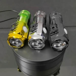 ไฟฉายแรงสูง ไฟฉายled ไฟฉายกันน้ำแท้ ไฟฉายพกพา กันน้ำได้ กันสนิม