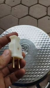 Phích cắm điện 10a 250v LOẠI TỐT GIÁ 1 CHIẾC