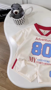 Set thun thể thao màu đỏ be ADVENTURE bé trai áo thun và quần từ 8 đến 28kg BERNIE H0525B26