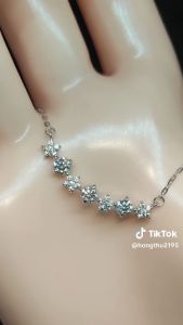 Dây chuyền liền mặt 3 hột chủ bạc xi kim