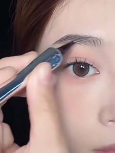 Waterproof Micro Eyebrow Pencil & Eyeliner 2-in-1 – Smudge Proof Natural Hair Strokes Long-Lasting Makeup
