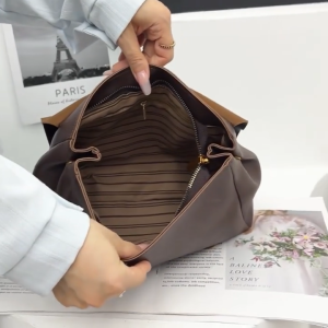 [BISA COD] 3068 Tas Louyis Panda Free Paper bag + Certificate & Tag Label Tas Bahu Wanita Best Seller