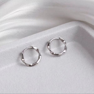 Tai Nhẫn Moebius Cổ Tay Áo Nữ Mới 2024 Thời Trang Cảm Giác Cao Cấp Tối Giản Không Đều Đơn Giản Bông Tai Hợp Kim Dành Cho Học Sinh