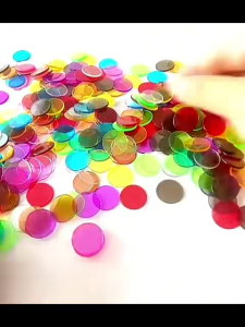 LazaraToy 200pcs Plastic Bingo Chips Circle Board Game Accessories Tokens Coins Party Club Family Games Supplies