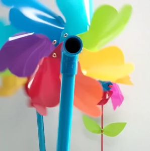 กังหัน ของเล่น กังหันลมเรียกทรัพย์ เส้นผ่าศูนย์กลาง  สูง 21นิ้ว - 27นิ้ว  8นิ้ว - 12นิ้ว มี 2 ขนาด แต่งบ้าน แต่งสวน  จัดสวนหย่อม