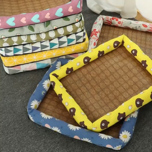 Pet Bed Mat Rattan Woven Cat Sleeping Mat Sofa Bed Summer Pet Cooling Mat for Small Dog Cats Kitten Puppy Beds Cushion