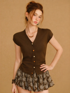 BANANA CICI | Áo Cardigan Len Knit Lyocell Nút Gỗ Handmade Phong Cách Pháp