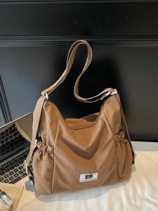 Large Capacity Canvas Shoulder Bag Womens Travel Commuter Tote Bag Lightweight Casual Style Zipper Closure Backpack