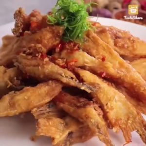 Vây cá hồi nhập khẩu (500g)