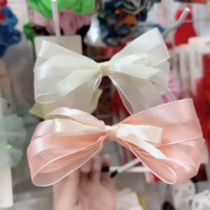 Cài tóc nơ đẹp cho bé gái Cài tóc voan nơ xinh sang chảnh cho bé