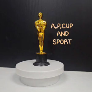 ถ้วยรางวัลคนถือดาว ชุบสีทอง ทำจากพลาสติก ถ้วยฟุตบอล ของเล่นสําหรับตกแต่งบ้าน ตั้งโต๊ะ