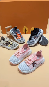 New style childrens shoes kindergarten sports boys and girls breathable mesh flying woven sports shoes soft sole c