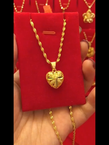 100% Original 916 Korean Gold Original Bangkok Necklace Womens Peach Heart Pendant Buy 1 Get 1 Free Gold Womens Chain and Pendant rantai leher perempuan