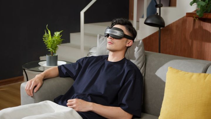 Philips Eye Massager Intelligent Eye Acupoint Massage Hot Compress Sleep Eye Mask Bluetooth Function