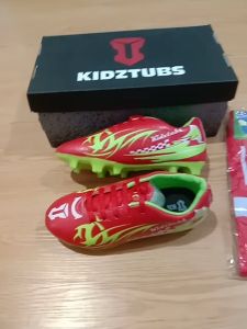 KIDZTUBS Sepatu Bola Anak Paket Komplit Sepatu Bola Tas Skin Deker Kaos Kaki Usia 6-10 Tahun Size 28 29 30 31 32 33 34 35 36 37 KDZ2025010425