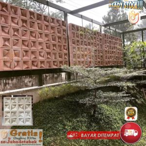 looster beton tembok motif durian hiasan dinding warna abu putih dan merah 1meter isi 25pcs  Uk 20cm
