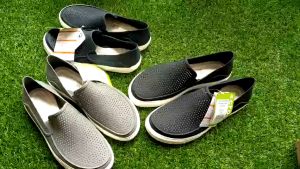 GIÀY NHỰA ĐI MƯA CROCS CITILANE ROKA SLIP ON CHO NAM MÀU ĐEN