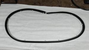 J01S04 GRILLE RUBBER ISUZU FRR PRO FRR90 LORRY TRUCK FSR PRO