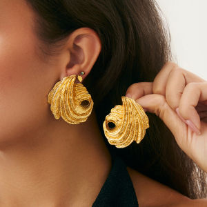 Ingemark Fashion Vintage Irregular Pleated Stud Earrings Simple Elegant Gold Color Piercing Earrings Banquet Wedding Jewelry