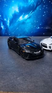 Diecast Miniatur Mainan Mobil Sedan Balap Nissan GTR R-35 Muscle Car Besi Metal LED 1/32