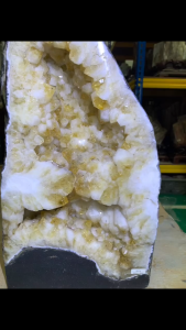 citrine geode cheapest in Malaysia大骨干黄晶洞💯火形🔥 Citrine Geode🔮 钛晶共生👍