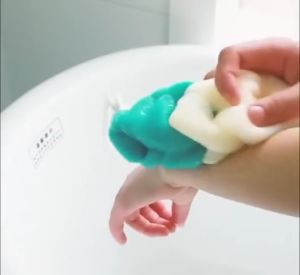 Bông Tắm Lưới Dài Hỗ Trợ Kỳ Lưng Mền Mịn Túi Zip Đa Năng