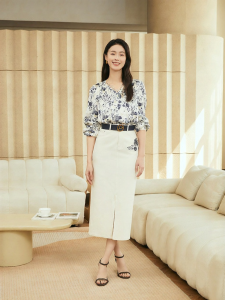 Elegant Stretch Embroidered White Denim Skirt