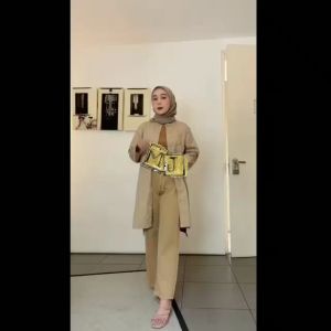 Celana Kulot Jeans Wanita Kekinian Highwaist Panjang - Varian Putih, Mokka, dan Hitam - Kancing Hidup - Pinggang Pakai Karet - Good Quality - Bahan Jeans Wash 12 OS - Lingkar Pinggang 68-90cm - Lingkar Paha 50cm - Lingkar Bawah 36cm - Panjang 90cm - Ukuran M.L.XL.XXL.XXXL (BISA COD)