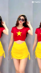 Set Váy Rút Áo Cờ Đỏ Sao Vàng Kết Hợp (Đồ Tập Gym - Yoga - Aerobic)