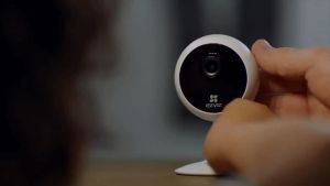 Camera WI-FI Trong nhà EZVIZ C1C-B 1080p Đàm Thoại 2 Chiều Công Nghệ Video H.265