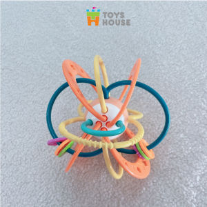 Lục lạc xúc xắc đồ chơi tập cầm cho bé - nhựa mềm kết hợp gặm nướu cho bé ToysHouse 822-86