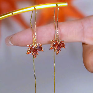 Yukis Trang Sức Thời Trang Mới Hàn Quốc Bông Tai Dạng Hạt Hình Lá Phong Đá Zircon Màu Đỏ Cho Nữ Phụ Kiện Trang Sức Thời Trang Thu Đông