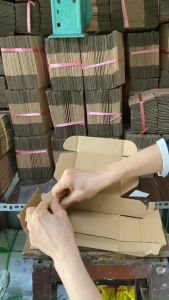 Hộp carton đóng hàng thùng carton nắp cài hộp nắp cài đóng hàng kích thước 13x13x5 cm combo 80 hộp giao hàng nhanh hỏa tốc HCM - Alobox