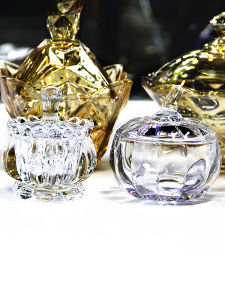 2025 New Crystal Glass Dessert Bowl Fruit Plate with Lid Candy Jar High Aesthetic Value for Living Room Home Use Luxury