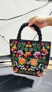 Tas Jinjing Kecil Premium: Desain Stylish dan Koleksi Premium