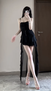 Váy ngắn xếp nếp lưới đen đi biển mùa hè thiết kế hở lưng theo phong cách Pháp