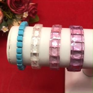 สร้อยข้อมือหินมณีใต้น้ำ เอ็นยืดใส่เเบบสวม สร้อยข้อมือเเฟชั่น ใส่ได้ทุกโอกาส ใส่เสริมบารมีโชคลาภ งานสวย พร้อมส่ง