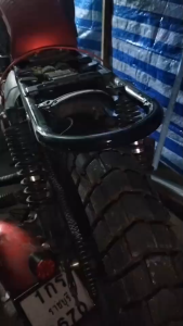 เบาะแต่ง+ท้ายยู+ไฟเส้นLED เบาะตรง ท้ายกระดก เหมาะสำหรับรถมอเตอร์ไซต์สไตล์วินเทจ CUSTOM กำหนดเอง คาเฟ่ เรโทร ทัวริ่ง อื่นๆ MAKINA SM MAX STALLIONS CT LEGEND150/200 TWIN250 JX CG GD GTO DT XJR CB w175 BOBBER XSR TRIUMPH ROYAL ENFIELD YAMAHA ZUSUKI HONDA XSR